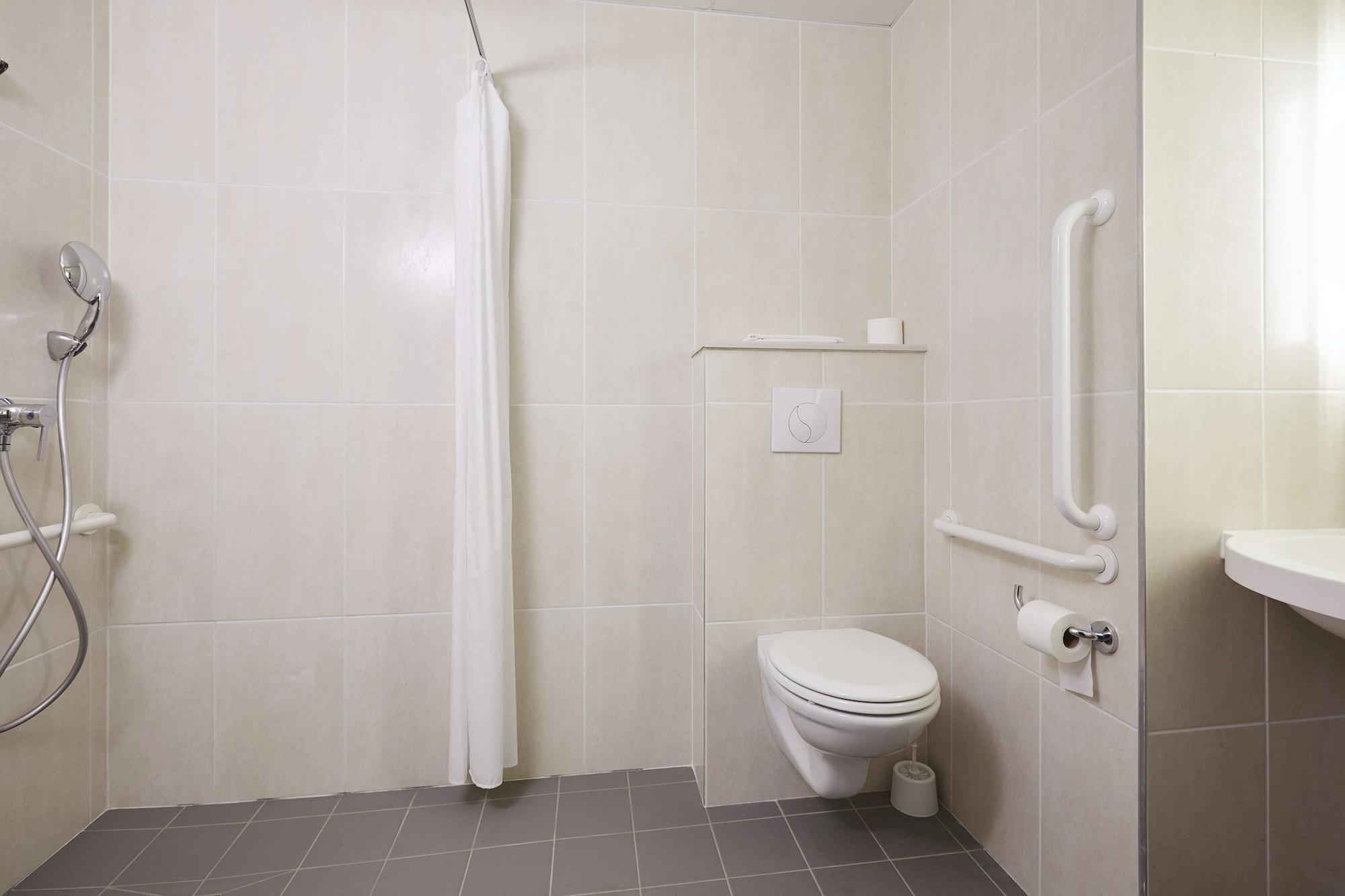 B&B Hotel Lille Tourcoing Centre Екстер'єр фото