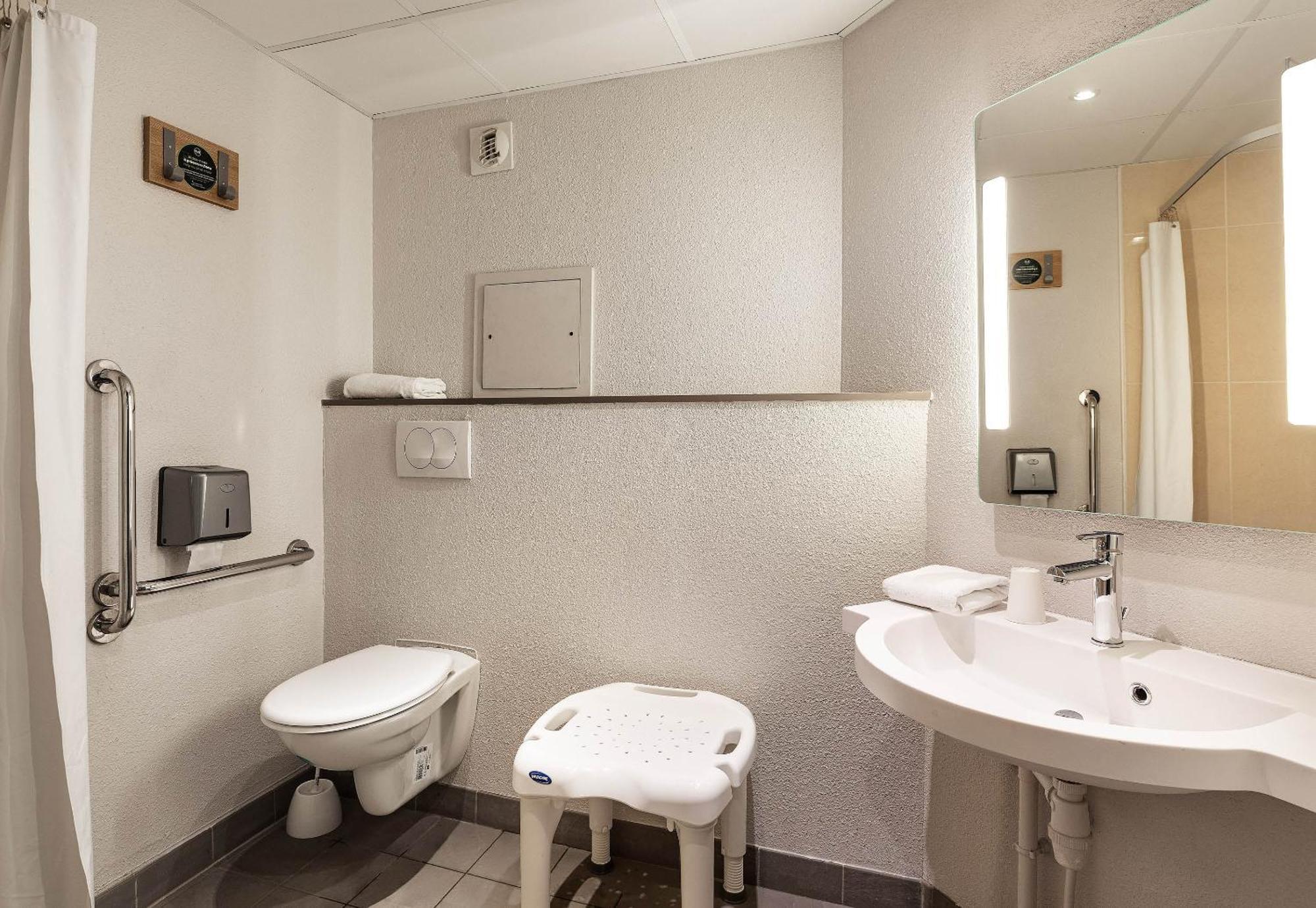B&B Hotel Lille Tourcoing Centre Екстер'єр фото